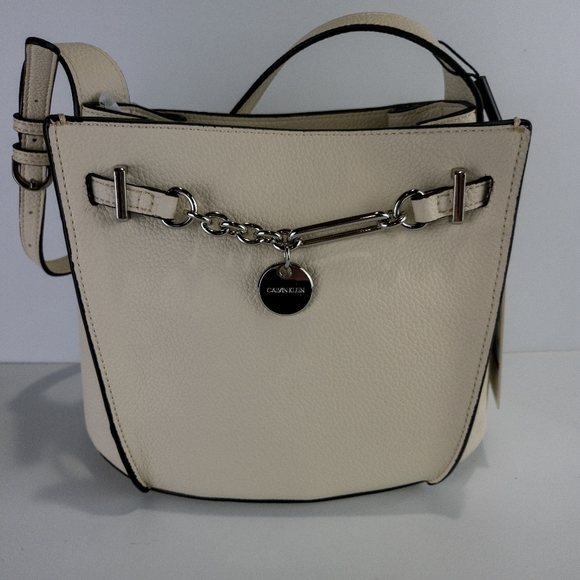 Calvin Klein Lennon Shoulder Bag - Picture 7 of 9